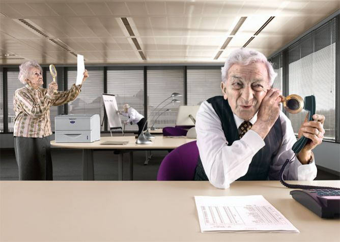 oameni in campul muncii